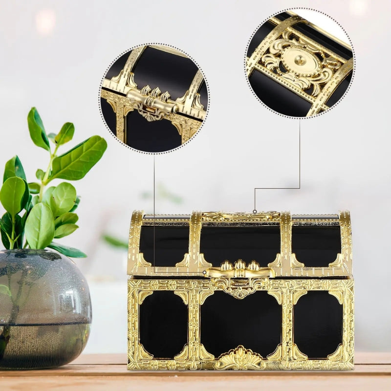 Coffre noir et or pirate