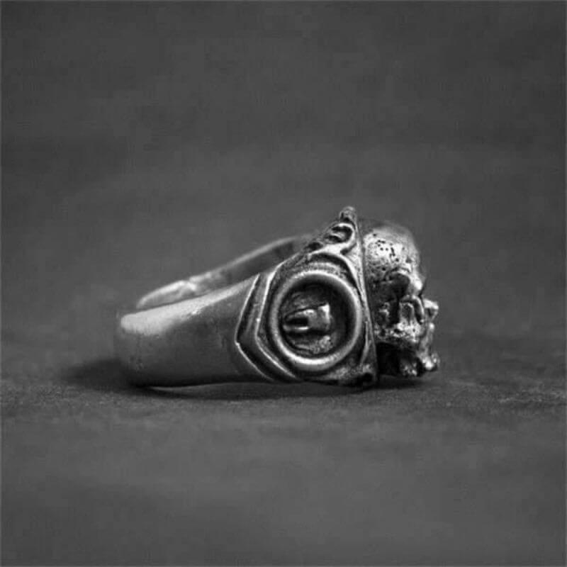 Bague Tête de Mort Pirate en Argent | Bagues Tendances