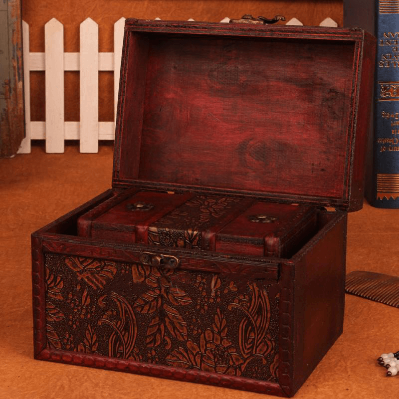 coffre-tresor-en-bois ouvert