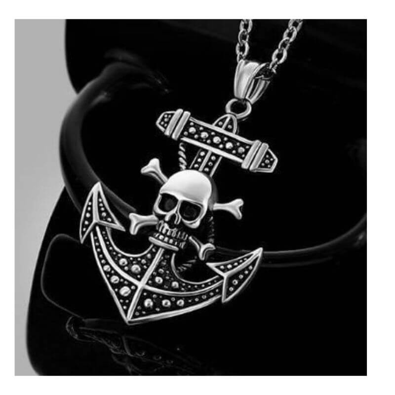 collier-pirate-tete-de-mort-ancre